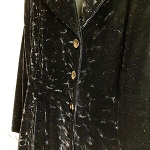 IDENTIFY BLACK VELVET TEXTURED JACKET - 10